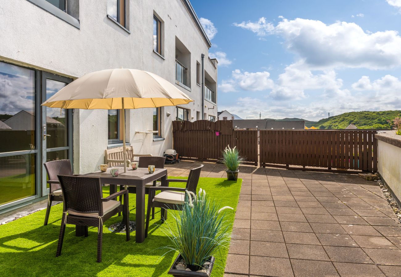 Clifden Town Apartment. Sunny private balcony, patio with views. Garden furniture.