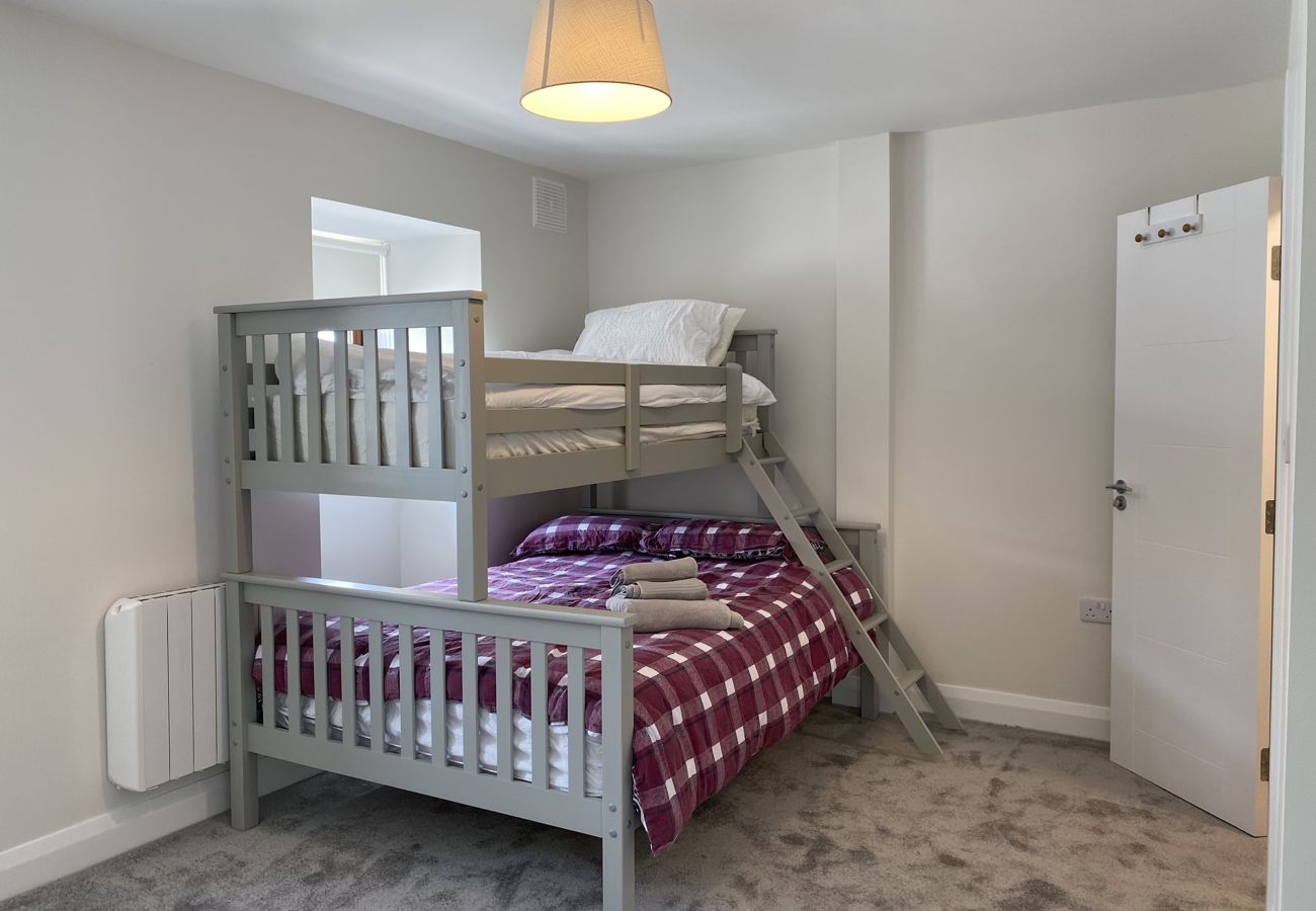 Clifden Town Holiday Apartment. Bunk beds, King and single sleeps 3. Ladder.